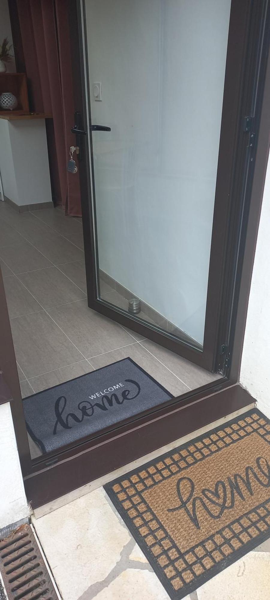 La Casa Bed&Breakfast Entree Independante 26M2 Calme Proche De Tout Wifi Parking Prive Jardin Terrasse ユリューニュ エクステリア 写真